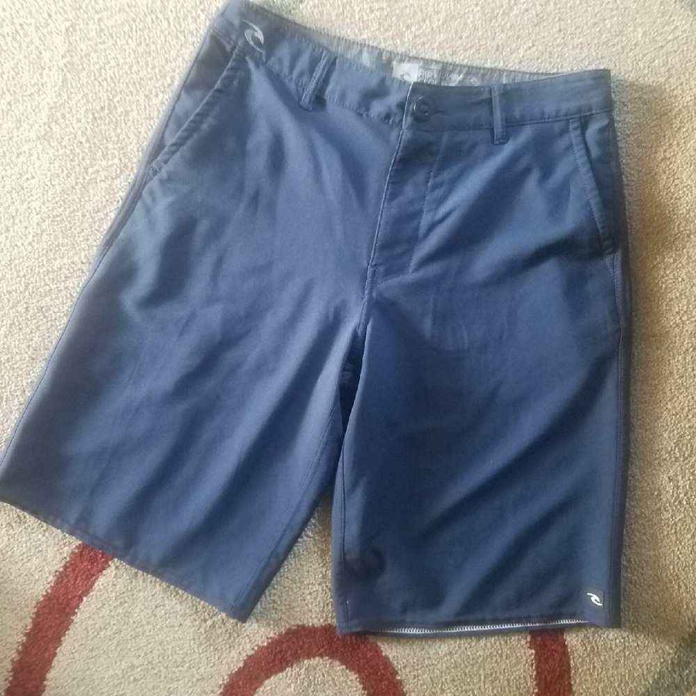 RIP CURL NAVY BLUE SHORTS SIZE 28